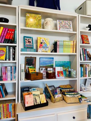 Peach Street Books by null