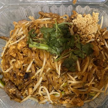 Thai Quality Restaurant - Combo Pad Thai - Thai Near Me - Oxnard, California