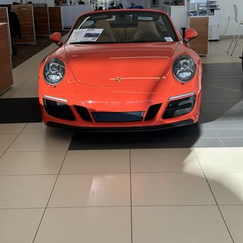 Sandia BMW - Showroom 911 - Auto Repair Near Me - Albuquerque, New Mexico