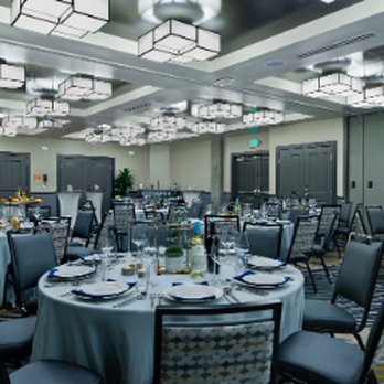 Oxford Suites Paso Robles - Hotels Near Me - Paso Robles, California
