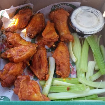 La Nova Pizzeria - Buffalo Hot Wings - Pizza Near Me - Buffalo, New York