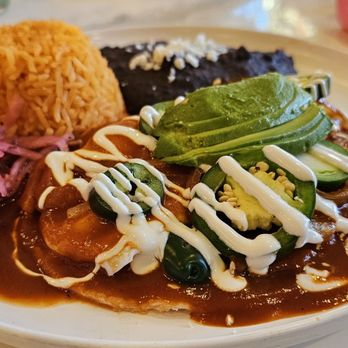 Cafe Carrusel - Huevos rancheros - Breakfast & Brunch Near Me - Santa Rosa, California Cafe Carrusel - Huevos rancheros - Breakfast & Brunch Near Me - Santa Rosa, California