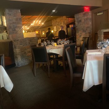 Roaring Fork - Dining area. - American Near Me - Austin, Texas