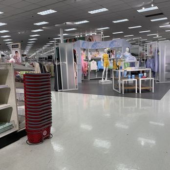 Target - Inside - Department Stores Near Me - Dallas, Texas
