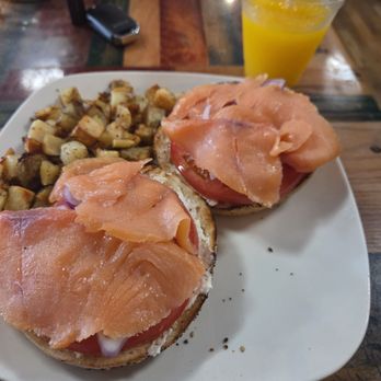 Perk On Main - Lox Bagel Sandwich on Everything Bagel Homemade Home Fries Hand Squeezed Orange Juice - Creperies Near Me - Middletown, Connecticut Perk On Main - Lox Bagel Sandwich on Everything Bagel Homemade Home Fries Hand Squeezed Orange Juice - Creperies Near Me - Middletown, Connecticut