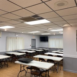 American Legion Marne Post 13 - Small hall with fresh new modern colors