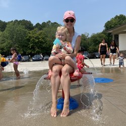 Kiwanis Family Park - Small water features for babies (and moms lol)