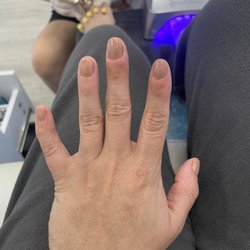 iQ Nails & Spa