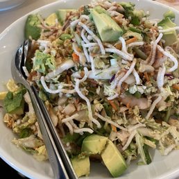 California Pizza Kitchen Thai Crunch Salad: Ultimate Flavor Explosion