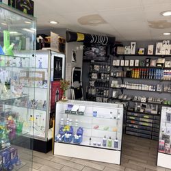 Smoke and Dreams Vape & Smoke Shop - Interior