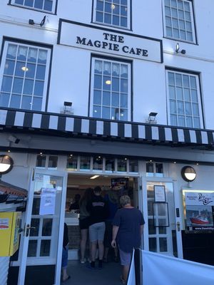Magpie Café by null