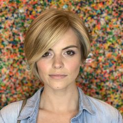 Katie O'Neil Beauty - Client New fresh double process blonde and hair cut