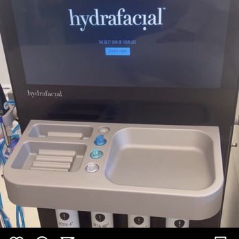 MoonGLO Aesthetics - The hydra facial machine! Magic - Skin Care Near Me - Fullerton , California