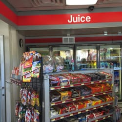 Mobil - Walpole - Walpole Mobil -- 750 Main Street / Route 1A, Walpole                  Interior