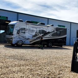 Midnight Diesel First Response - Our rig being washed by the owner because it was covered in transmission fluid