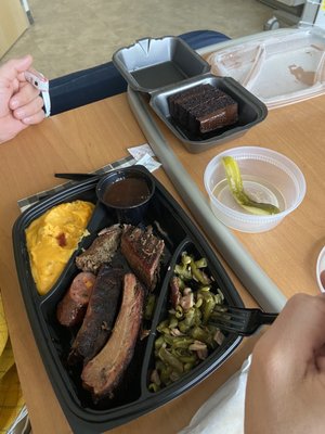 Mike Anderson's Barbeque House & Catering Company by null