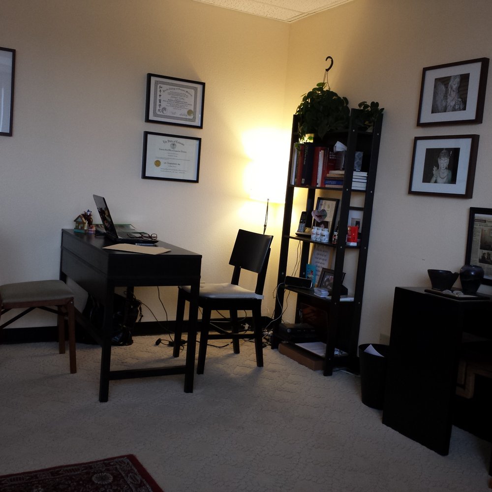 Windstone Acupuncture - Main room - Acupuncture Near Me - Northglenn, Colorado Windstone Acupuncture - Main room - Acupuncture Near Me - Northglenn, Colorado