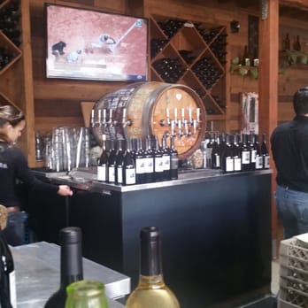 Solterra Winery & Kitchen - Bar area - Wine Bars Near Me - Encinitas, California