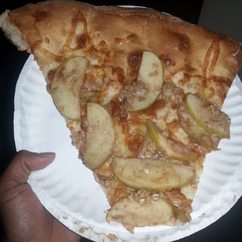 Big G's Pizza - Apple Pie pizza. Not one of my favorites. - Pizza Near Me - Chicago, Illinois Big G's Pizza - Apple Pie pizza. Not one of my favorites. - Pizza Near Me - Chicago, Illinois