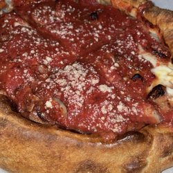 Manhattan Chicago Pizza