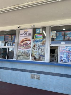 Fosters Freeze by null