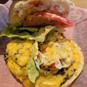 Fabulous Freddies Italian Eatery - This is an almost $15 dollar double cheeseburger with everything. You do not get fries for that cost. - Pizza Near Me - Chicago, Illinois Fabulous Freddies Italian Eatery - This is an almost $15 dollar double cheeseburger with everything. You do not get fries for that cost. - Pizza Near Me - Chicago, Illinois