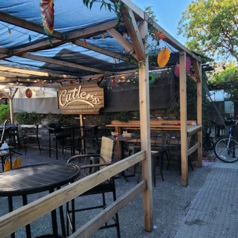 Riverbench Santa Barbara Tasting Room - outdoor seating - Wine Tasting Room Near Me - Santa Barbara, California Riverbench Santa Barbara Tasting Room - outdoor seating - Wine Tasting Room Near Me - Santa Barbara, California
