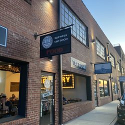 Old Bridgeview Brewing - Street entrance