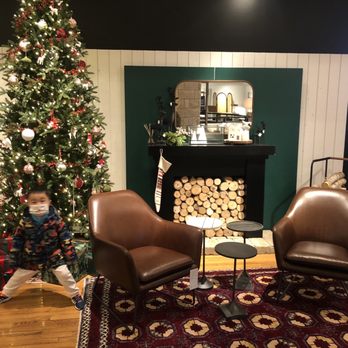 Crate & Barrel - Xmas - Furniture Stores Near Me - Chicago, Illinois