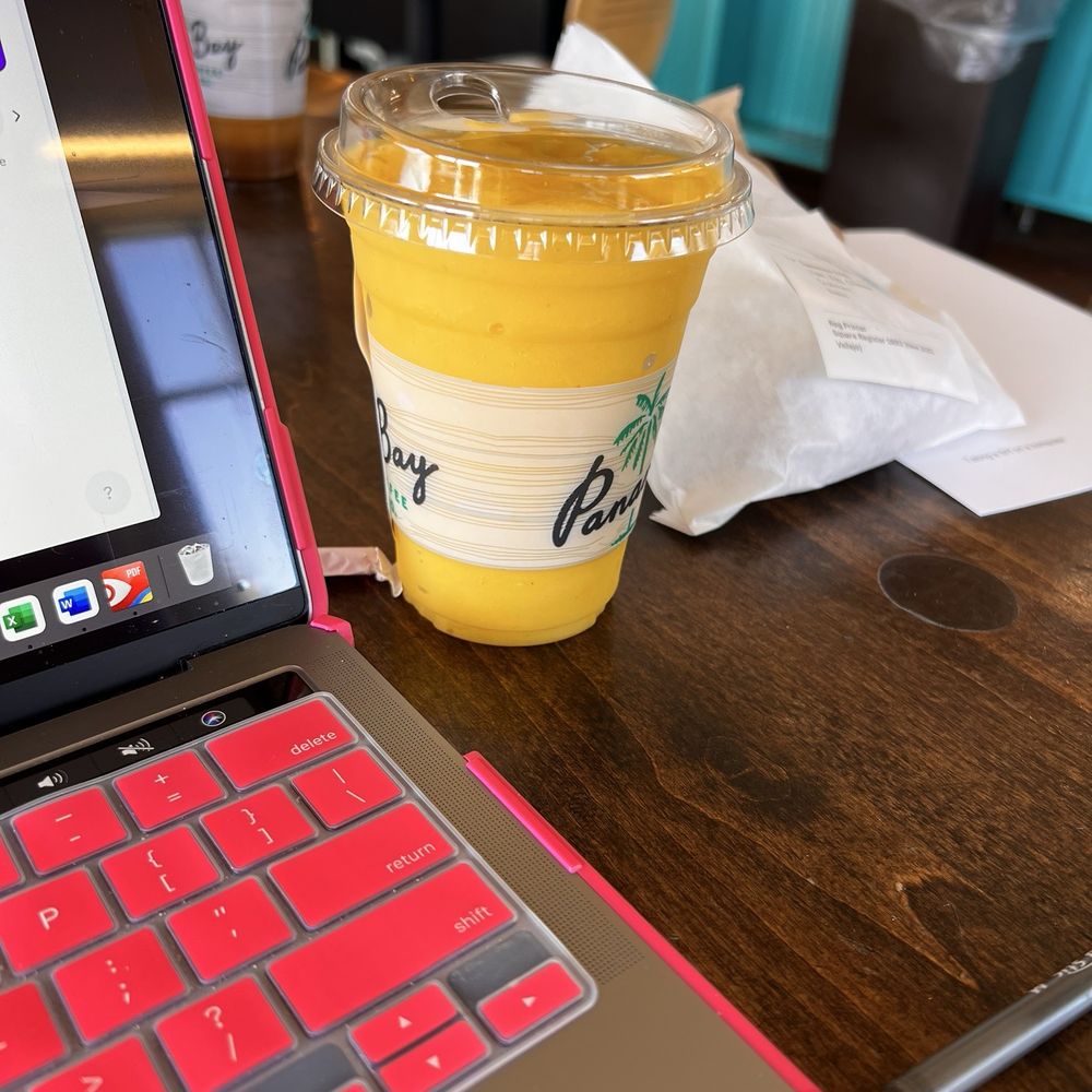 Mango pineapple smoothie Mango pineapple smoothie