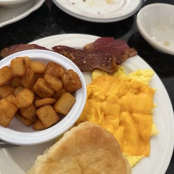 The Glass Hat Cafe - Breakfast & Brunch Near Me - Shreveport, Louisiana