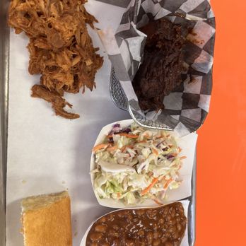 Donnie's Barbecue - Food Trucks Near Me - Virginia Beach, Virginia