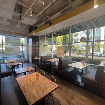 Starbird Chicken - Seating - Chicken Shop Near Me - Cupertino, California Starbird Chicken - Seating - Chicken Shop Near Me - Cupertino, California
