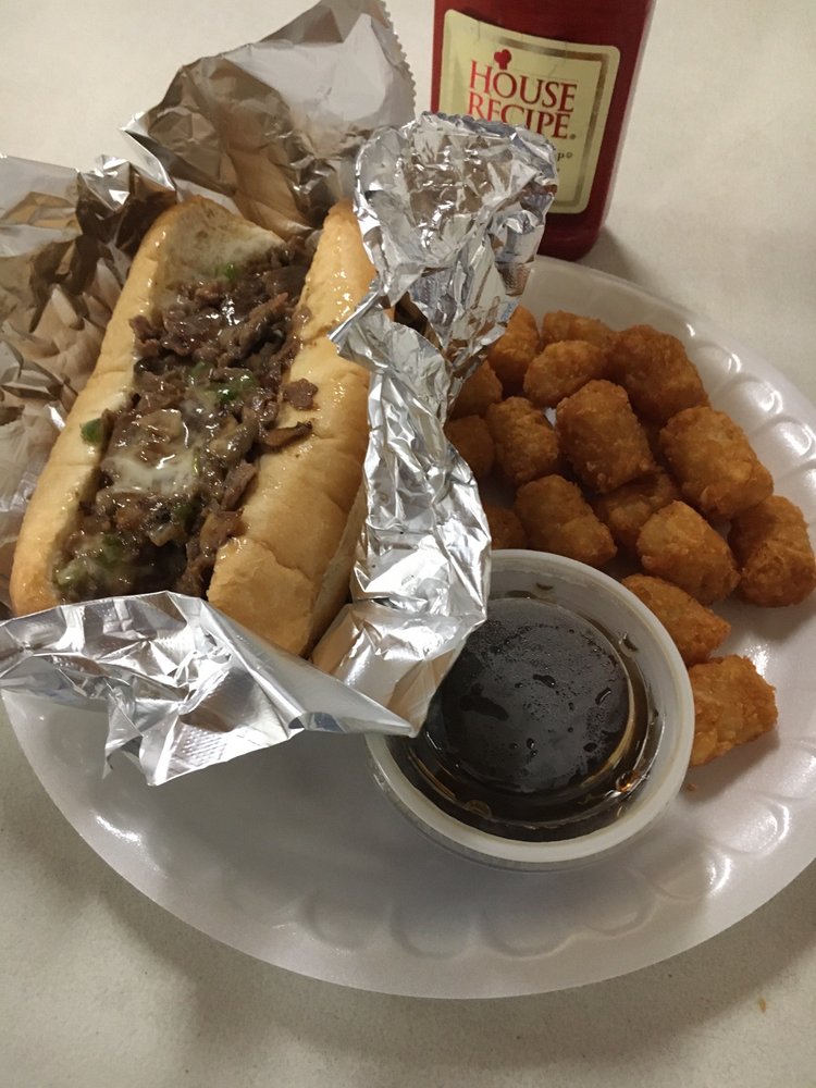 Sue's Grill Logo