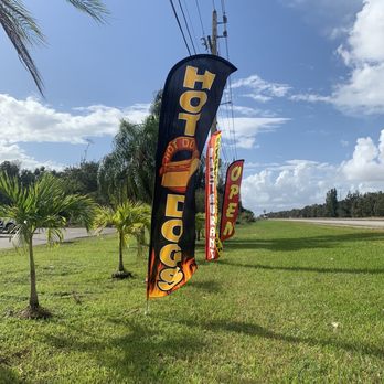 The Pit Bar-B-Q - Hot dogs sign which they do not have - Barbeque Near Me - Miami, Florida The Pit Bar-B-Q - Hot dogs sign which they do not have - Barbeque Near Me - Miami, Florida