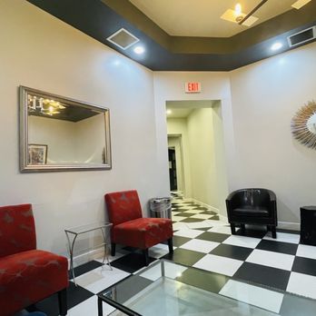 Salon Lofts - Winter Park - Waiting area - Hair Salons Near Me - Winter Park, Florida