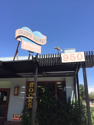 Hart’s Haven Used Bookstore by null
