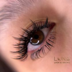 Luna Day Spa - Anime lashes - top and bottom extensions