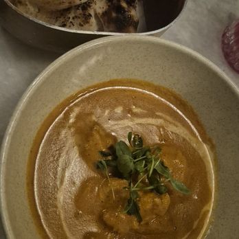 Baar Baar - Traditional butter chicken & Garlic Naan - Indian Near Me - Los Angeles, California