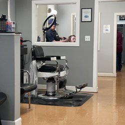Zee's Platinum Cuts & Styles - Just a cut, please