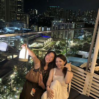 SKY Waikiki - Great night atmosphere - Seafood Near Me - Honolulu, Hawaii SKY Waikiki - Great night atmosphere - Seafood Near Me - Honolulu, Hawaii