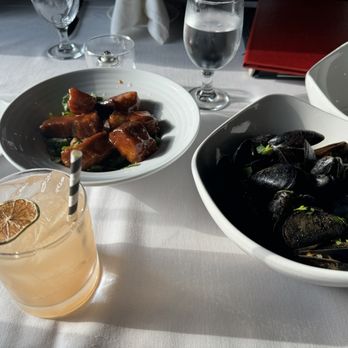 Floriana - Starters and Cocktail - Bars Near Me - Wilmington, North Carolina