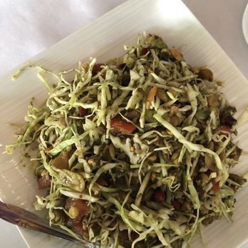 Pa Lian - The tea leaf salad had amazing crunch and complex flavors. - Burmese Near Me - Wheaton, Illinois