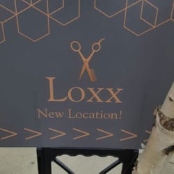 Loxx the Hair Salon - signs to lead you in