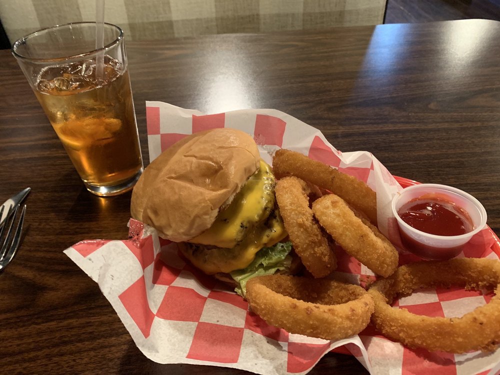 BIG TOM’S BACKYARD GRILL & BAR Updated October 2024 22 Photos & 57