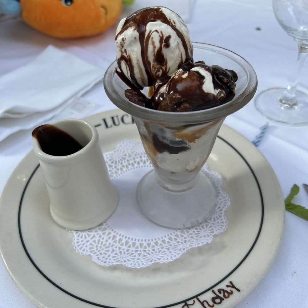 Lucky's - Malibu - Steakhouses Near Me - Malibu, California Lucky's - Malibu - Steakhouses Near Me - Malibu, California