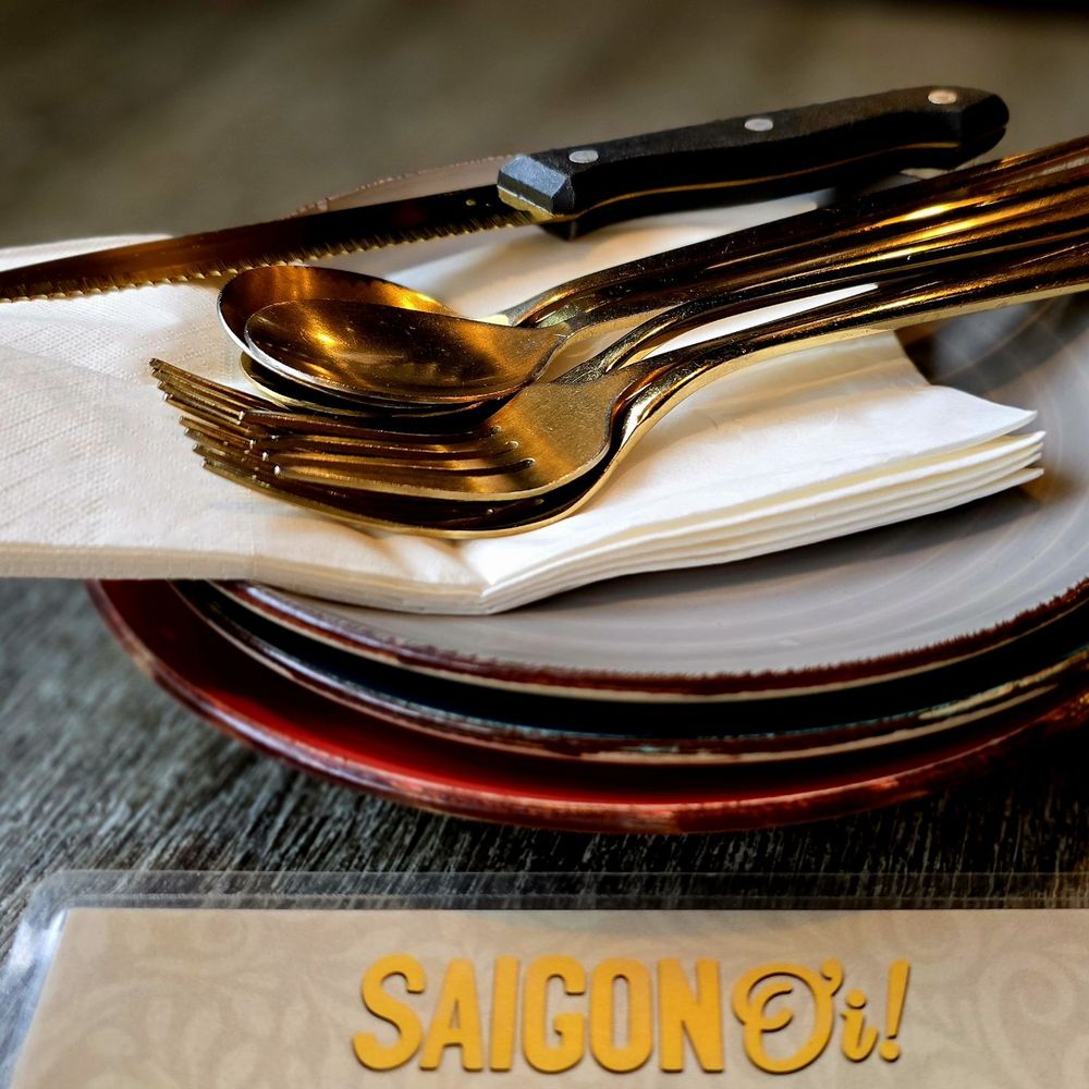 Saigon Oi - gold colored cutlery - Vietnamese Near Me - Sacramento, California