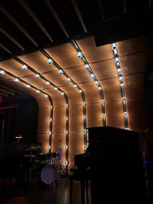 So & So's Neighborhood Piano Bar by null