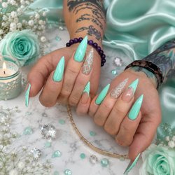 Nail Isle