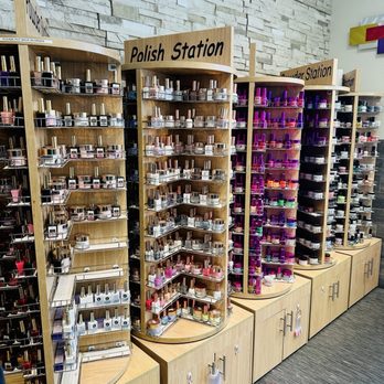 Nails 90 & Spa - Nail Salons Near Me - Akron, Ohio